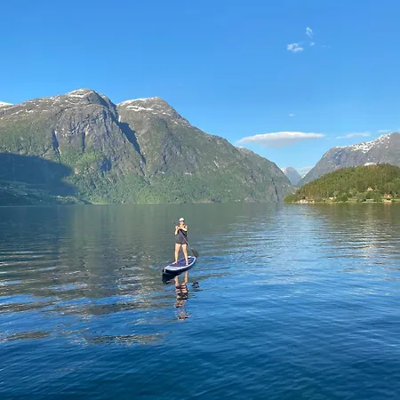 In Oppstryn *