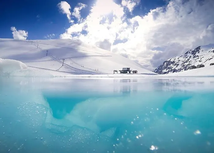 In Oppstryn Hébergement de vacances
